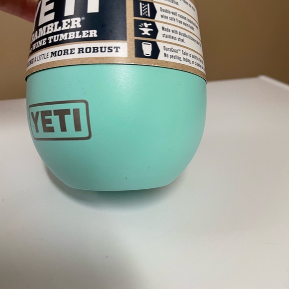 NWT YETI wine tumbler in seafoam - Picture 3 of 4